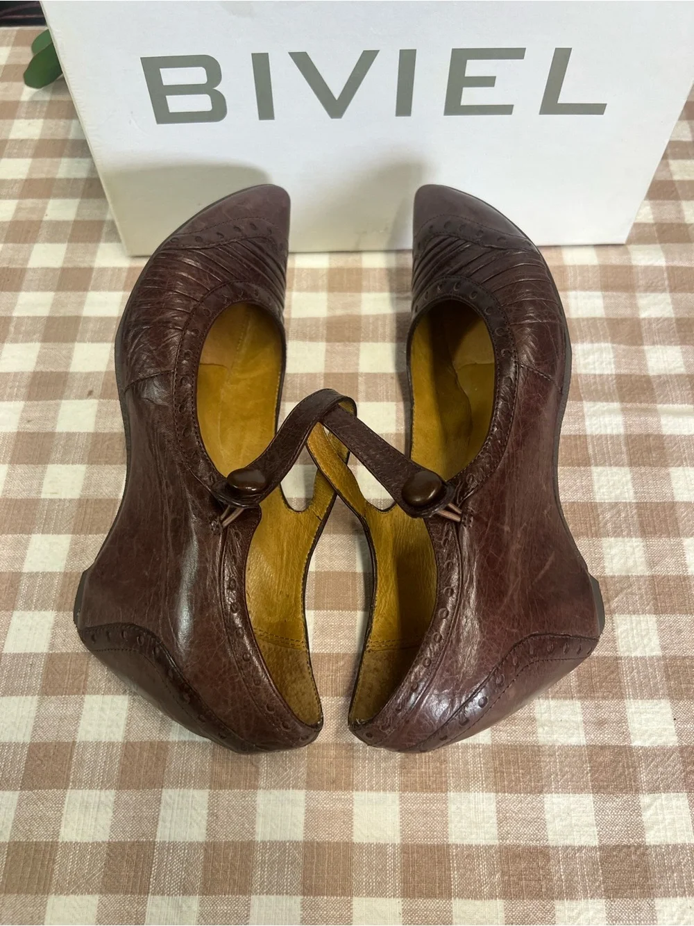 Biviel wingtip MJ wedge shoes brown size 39 -8.5-9 retro style